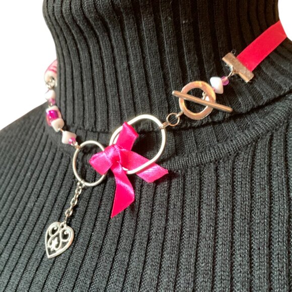 3x35$ 🌸📿🌺 Handmade -  Elegant Vibrant pink & white - Heart Pendant Necklace - Picture 3 of 8